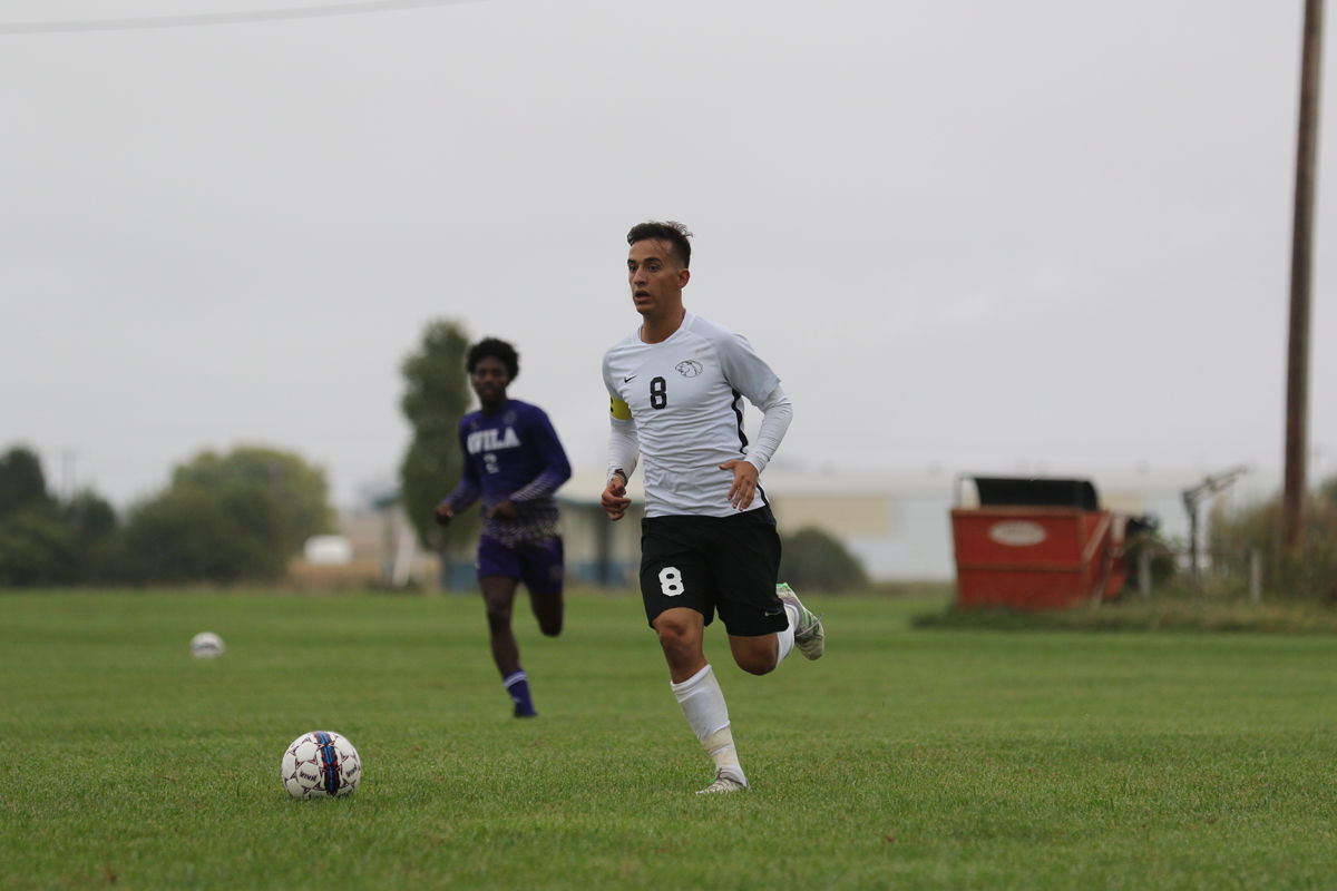 YC Mens Soccer vs Avila (16).JPG